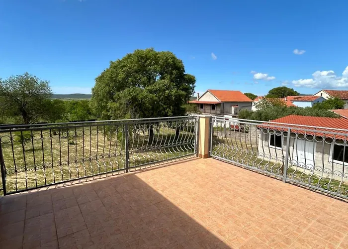 Oliva Dom Cista Mala * Mala Cista